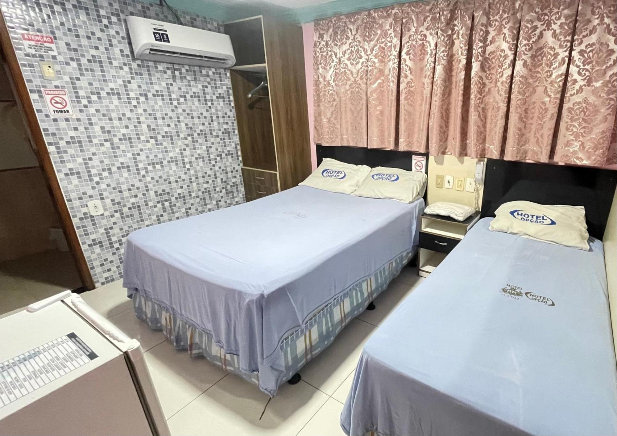 Hotel Opcao *